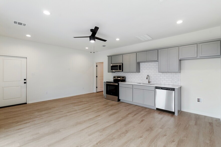 More Photos Of Millican-Cutt Off rd, Navasota Warehouse For Lease