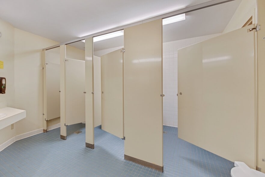 More Photos Of 762 S Court St, Montgomery Religious Facility For Sale