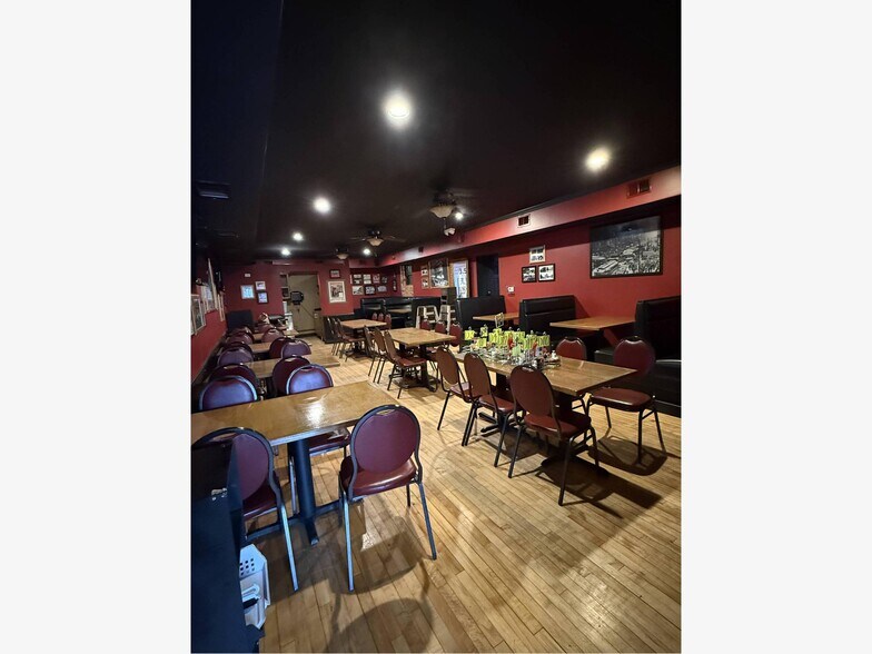 More Photos Of 801 Sixth St, Mendota Storefront Retail Residential For Sale