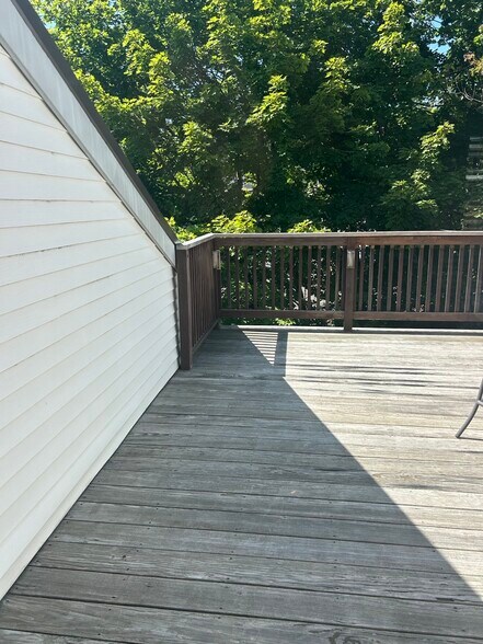 More Photos Of 7 Water St, Amesbury Loft Creative Space For Lease