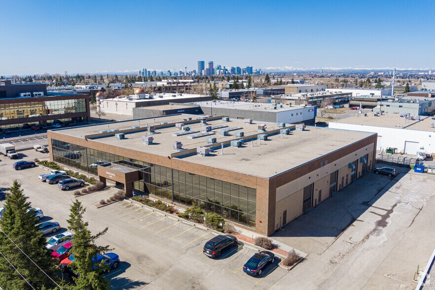 More Photos Of 2915 21st St NE, Calgary Warehouse For Lease