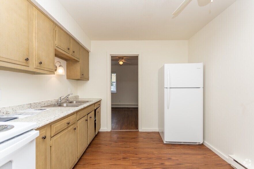 More Photos Of 5311 N Detroit Ave, Toledo Apartments For Sale