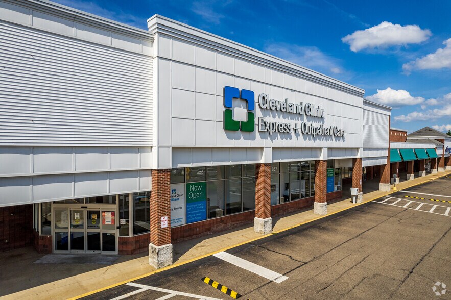 More Photos Of 837-887 Graham Rd, Stow Unknown For Lease