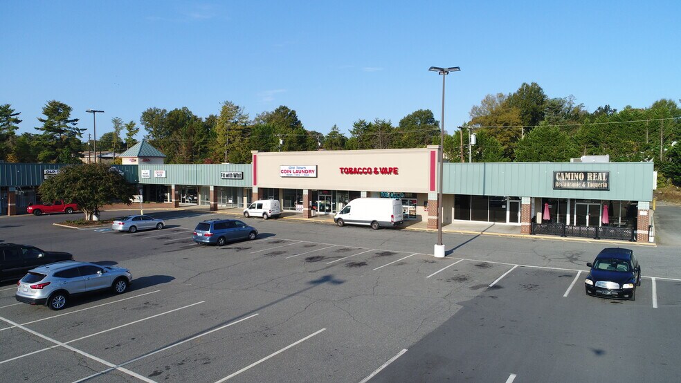 More Photos Of 3800 Reynolda Rd, Winston-Salem Supermarket For Lease