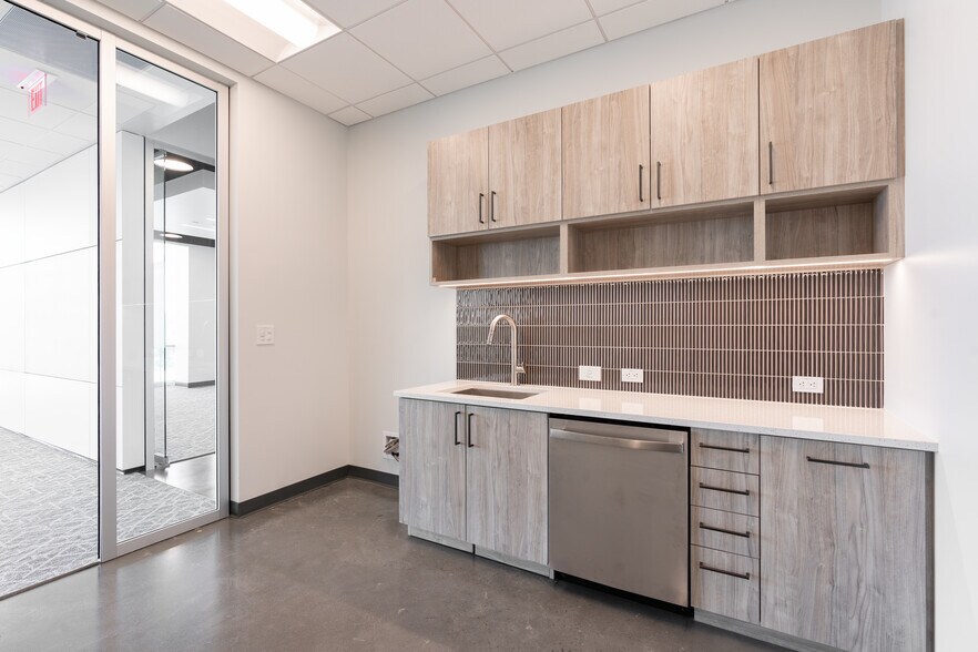 More Photos Of 4509 Creedmoor Rd, Raleigh Office For Lease