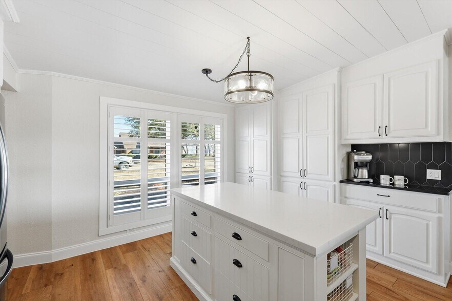 More Photos Of 10115 General Bond Ct, McKinney Airplane Hangar For Sale