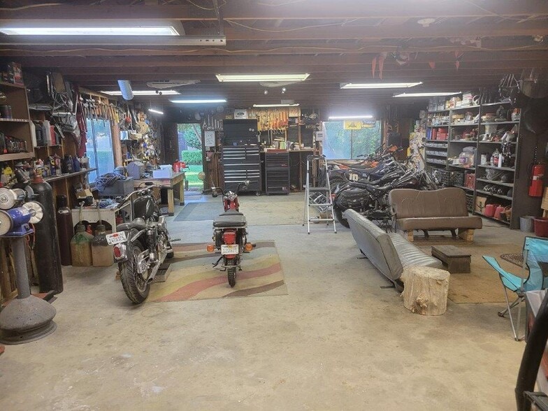 More Photos Of 41614 102nd St E, Palmdale Industrial For Lease