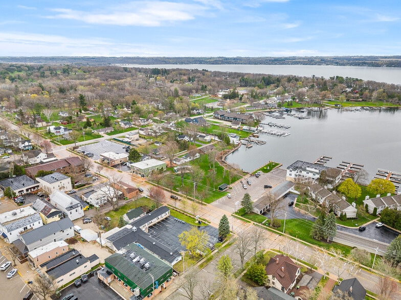 More Photos Of 488 South St, Green Lake Hotel For Sale