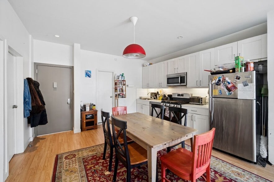 More Photos Of 552 Grandview Ave, Ridgewood Storefront For Sale