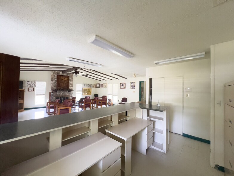 More Photos Of 5995 Heath Rd, San Antonio Office For Sale