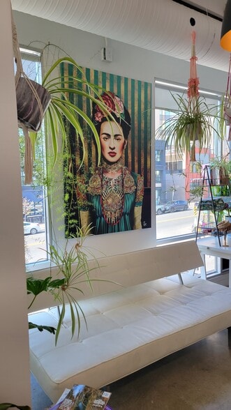 More Photos Of 2312 4th St SW, Calgary Storefront Retail Office For Lease