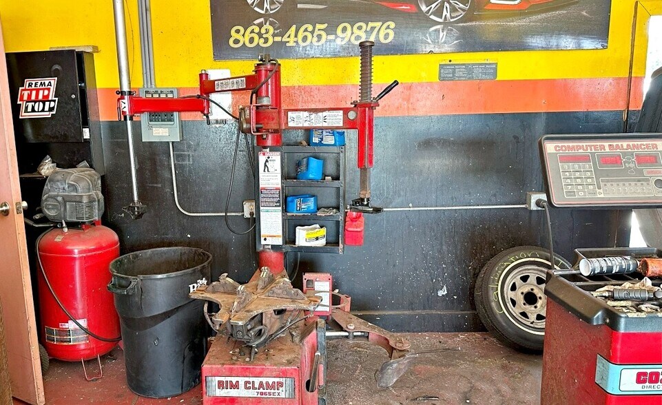 More Photos Of 1 Triangle Park, Lake Placid Auto Repair For Sale