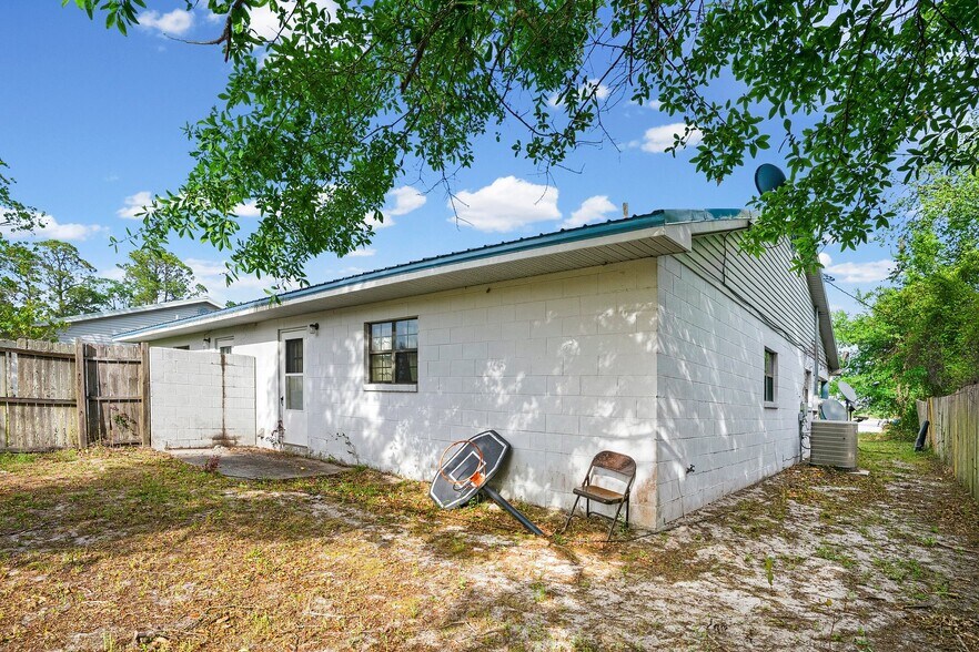 More Photos Of 209 Cannon St, Nahunta Multifamily For Sale