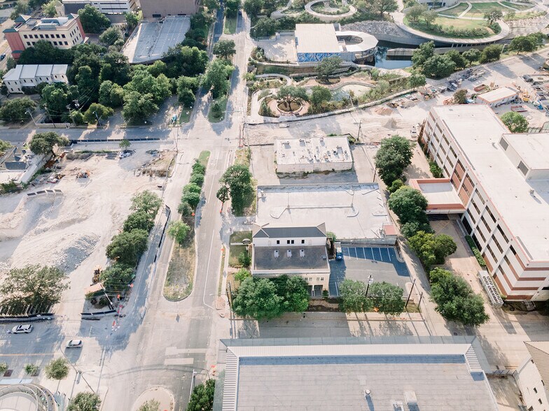 More Photos Of 614 E 12th St, Austin Office For Sale
