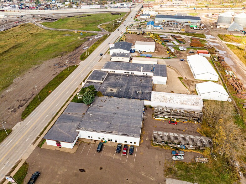 More Photos Of 350 Garfield Ave, Duluth Warehouse For Lease