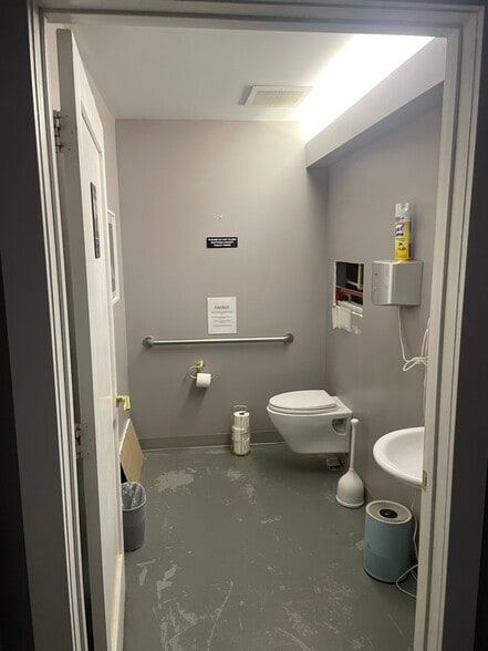 More Photos Of 549 Amsterdam Ave NE, Atlanta General Retail For Lease