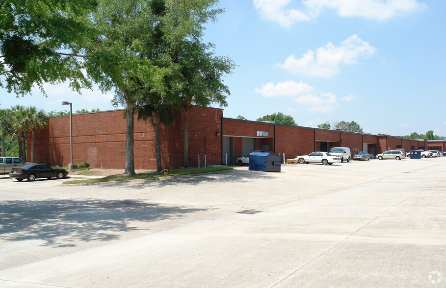 More Photos Of 6220 Hazeltine National Dr, Orlando Unknown For Lease