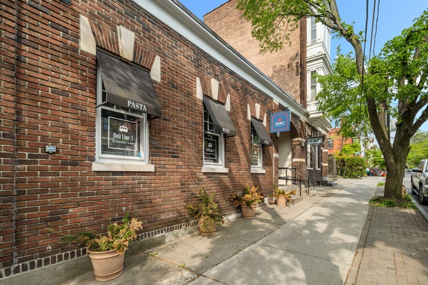 Primary Photo Of 340 Hamilton St, Albany Restaurant For Sale