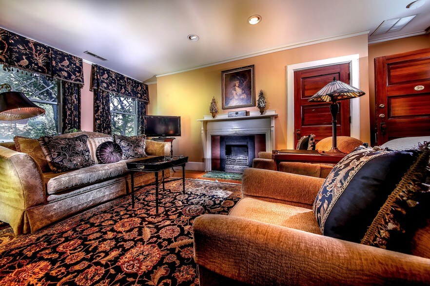 More Photos Of 288 Montford Ave, Asheville Hospitality For Sale