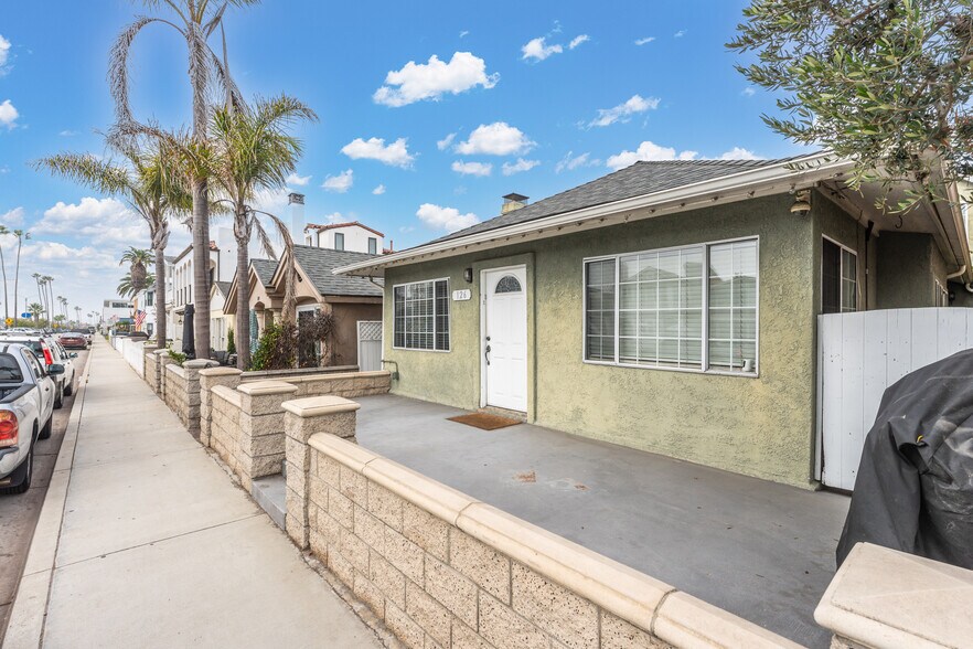 More Photos Of 126 E Balboa Blvd, Newport Beach Multifamily For Sale
