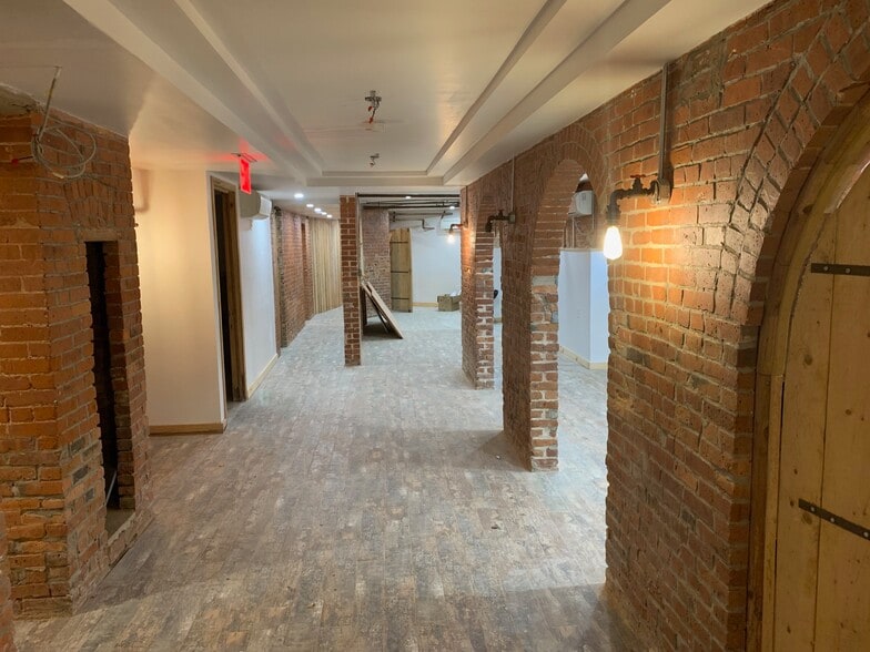 More Photos Of 159 Willoughby Ave, Brooklyn Apartments For Lease