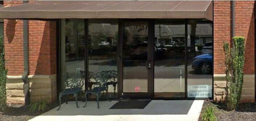 Primary Photo Of 10475 Medlock Bridge Rd, Johns Creek Storefront For Sale