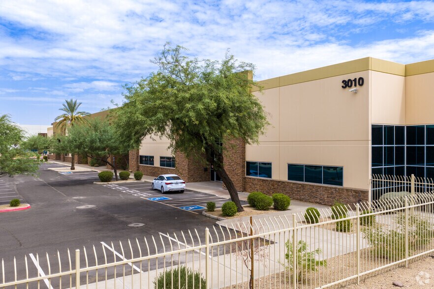 Primary Photo Of 3010 E Elwood St, Phoenix Manufacturing For Lease