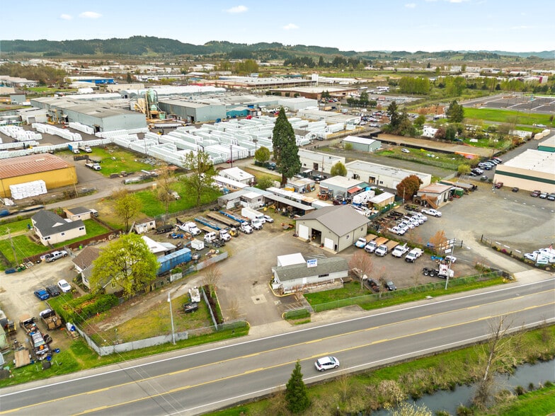 More Photos Of 3894 Roosevelt Blvd, Eugene Industrial For Sale