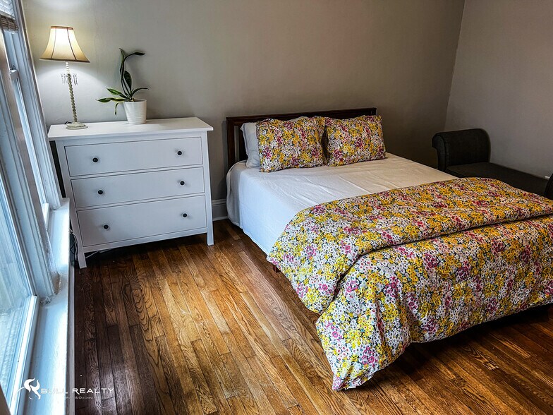 More Photos Of 858 Charles Allen Dr, Atlanta Apartments For Sale