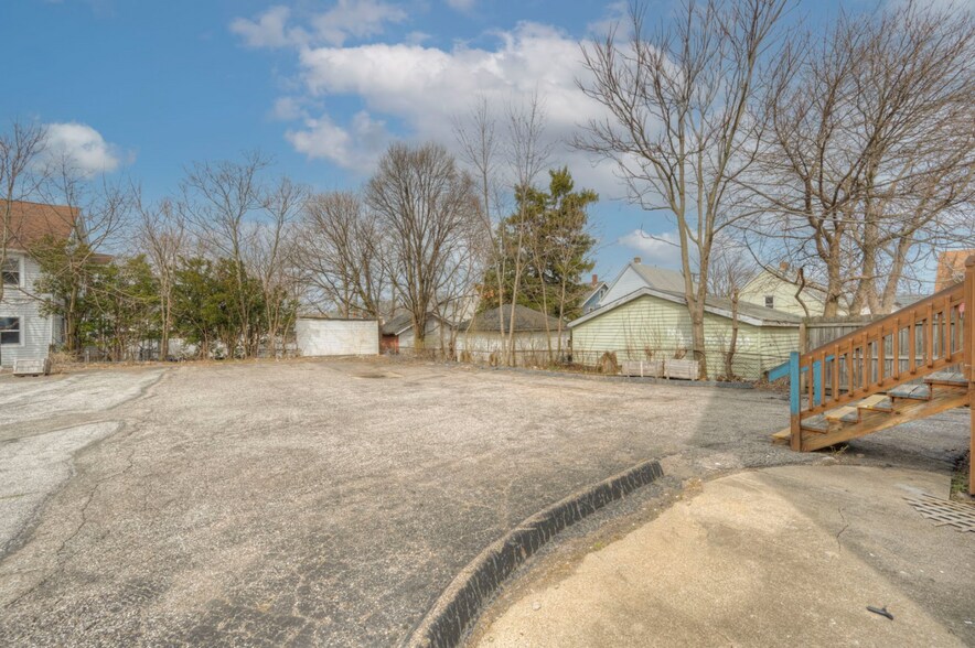 More Photos Of 4432 Pearl Rd, Cleveland Specialty For Sale
