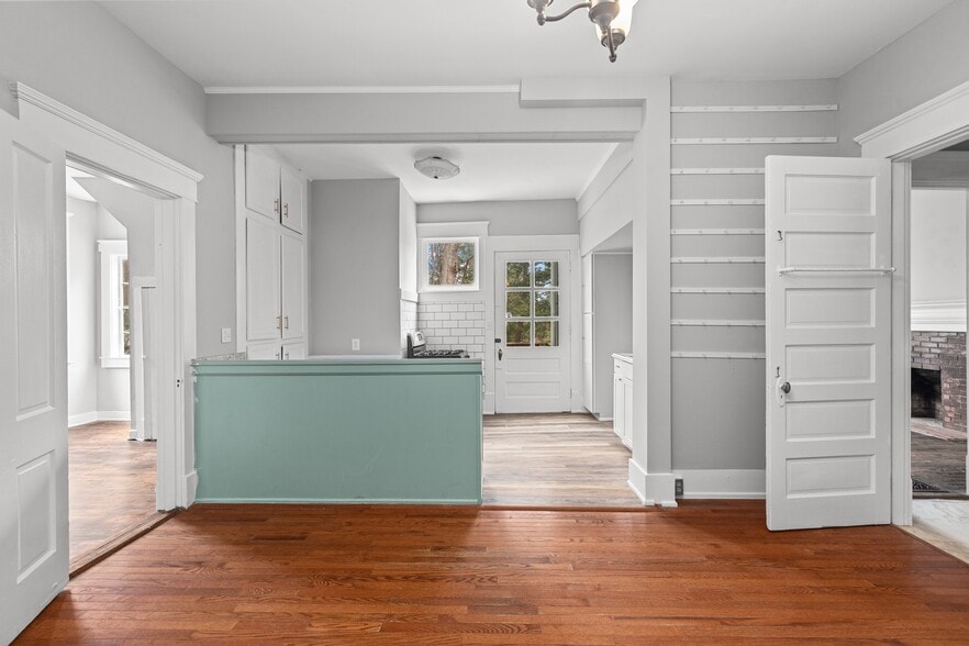 More Photos Of 514 Wapping St, Frankfort Apartments For Sale