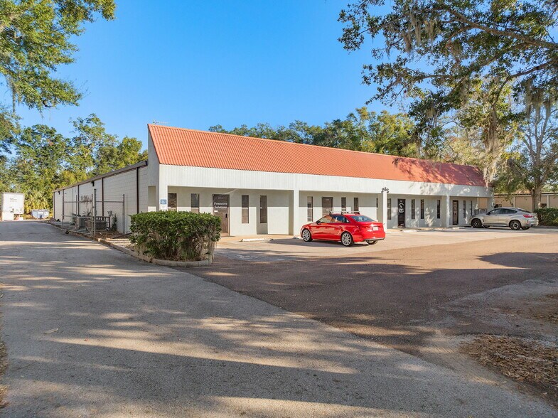 More Photos Of 175 Semoran Commerce Pl, Apopka Light Distribution For Sale