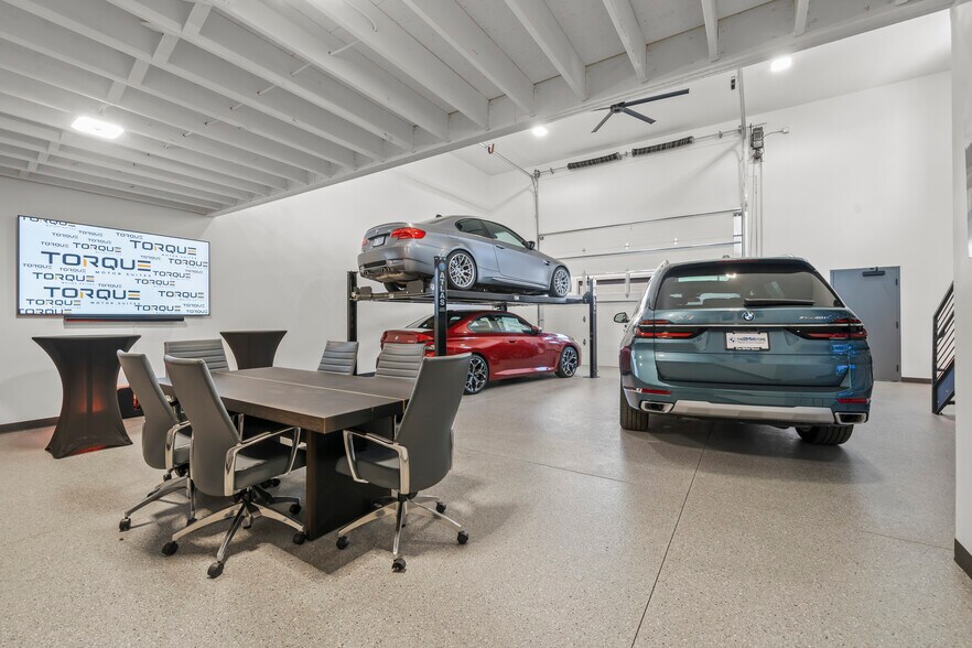 More Photos Of 4477 34th Ave, Cincinnati Self Storage For Sale