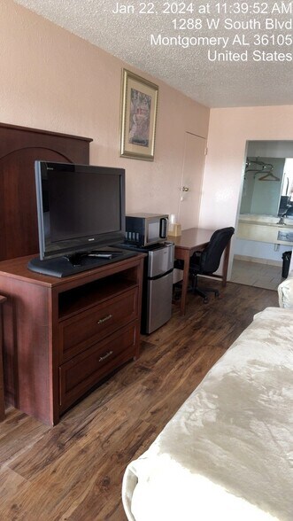More Photos Of 1288 W South Blvd, Montgomery Hotel For Sale