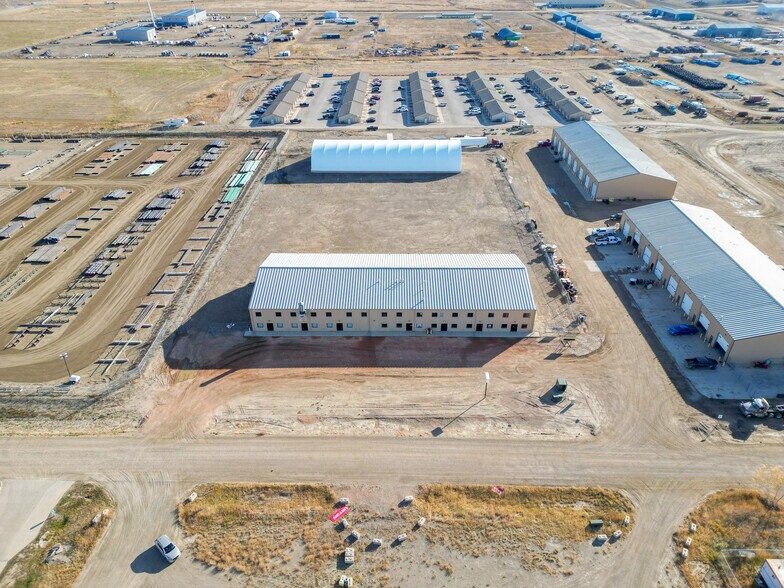 More Photos Of 5066 Owan Industrial Park Dr, Williston Warehouse For Lease