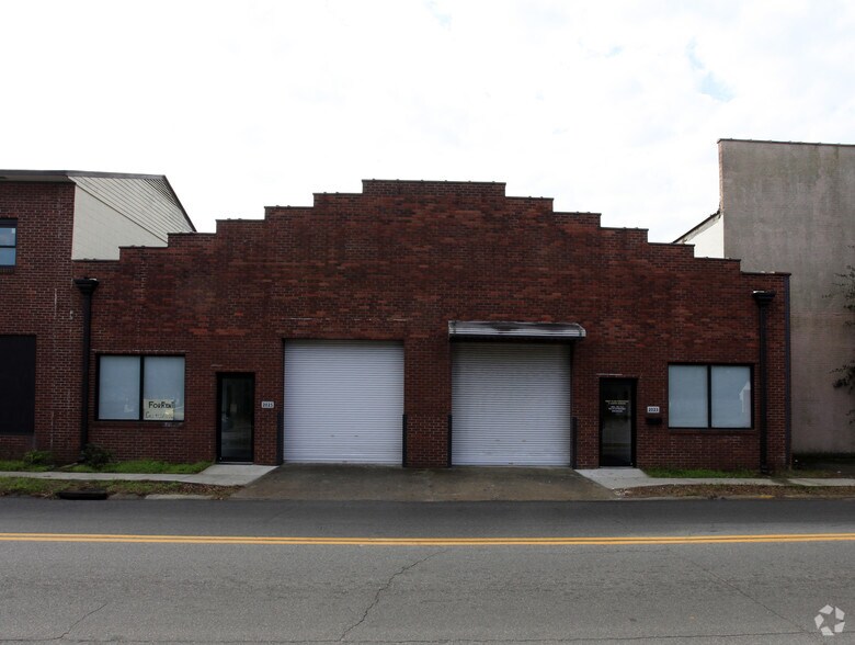 More Photos Of 2027 E Gwinnett St, Savannah Showroom For Lease