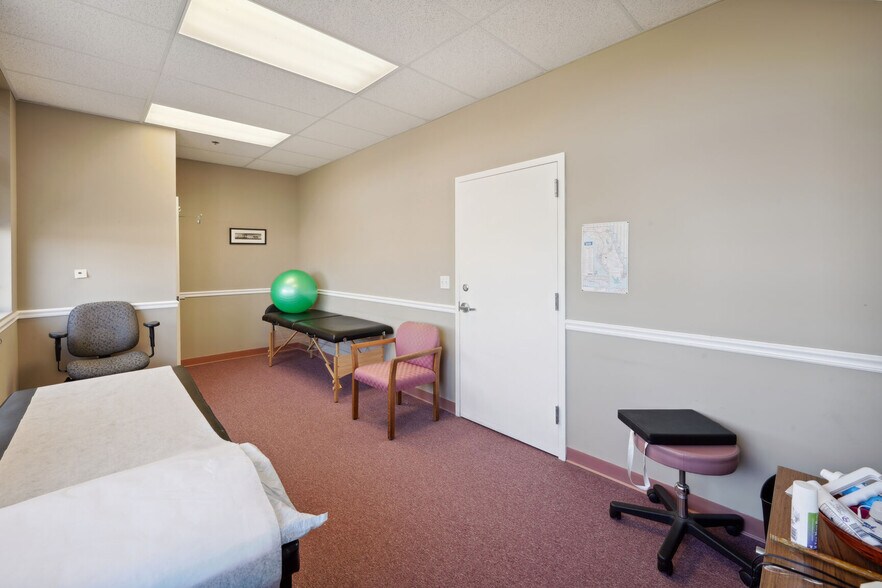 More Photos Of 1374 Whitehorse Hamilton Square Rd, Hamilton Medical For Sale