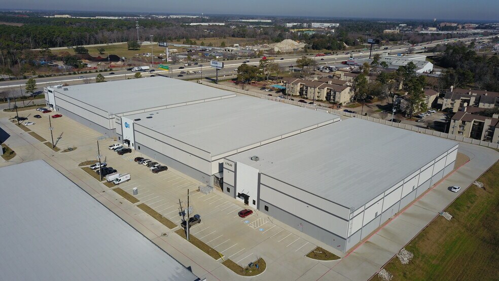More Photos Of 17620 Eastex Fwy, Humble Industrial For Sale