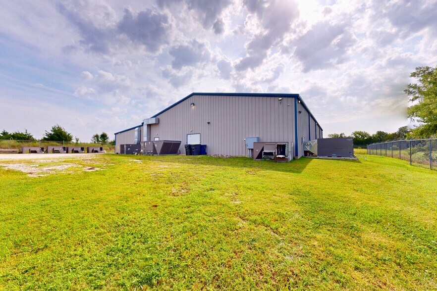 More Photos Of 12770 County Road 3580, Ada Sports And Entertainment For Sale