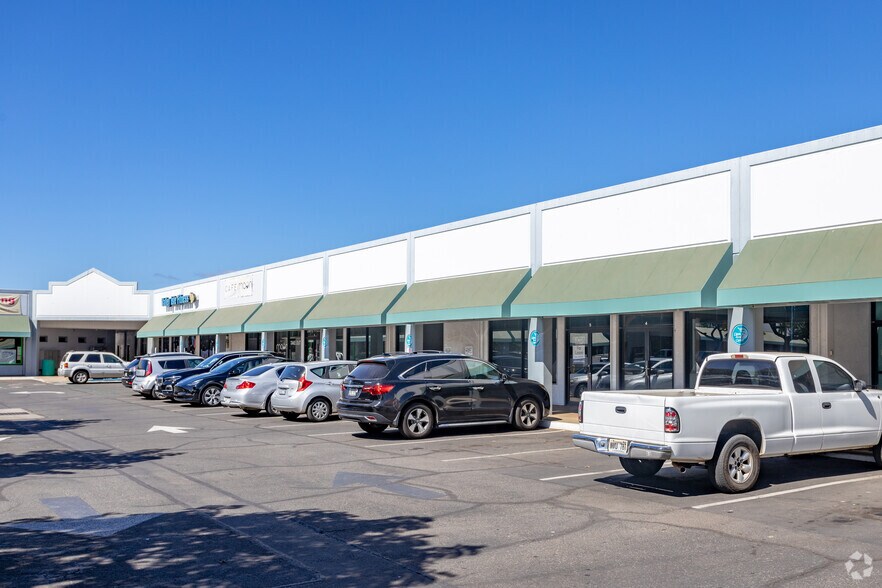 More Photos Of 41 E Lipoa St, Kihei Freestanding For Lease