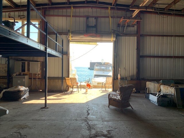 More Photos Of 11-13 Harbor Loop, Gloucester Warehouse For Lease