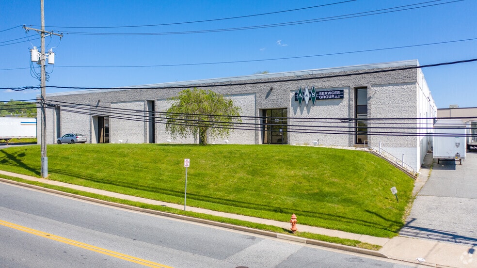 Primary Photo Of 221 Cockeysville Rd, Cockeysville Warehouse For Lease