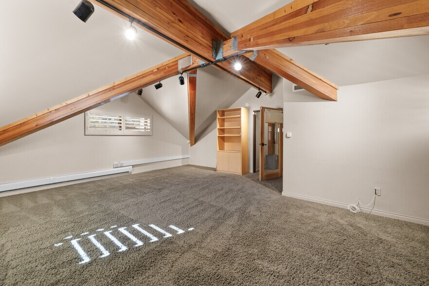More Photos Of 42718 Moonridge Rd, Big Bear Lake Office For Sale