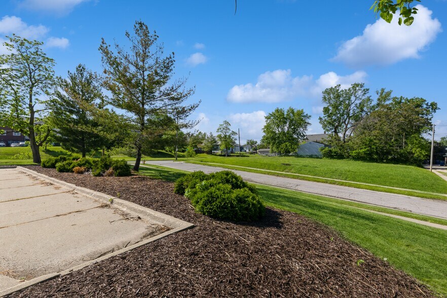 More Photos Of 1203 & 1221 4th Street, Des Moines Land For Sale