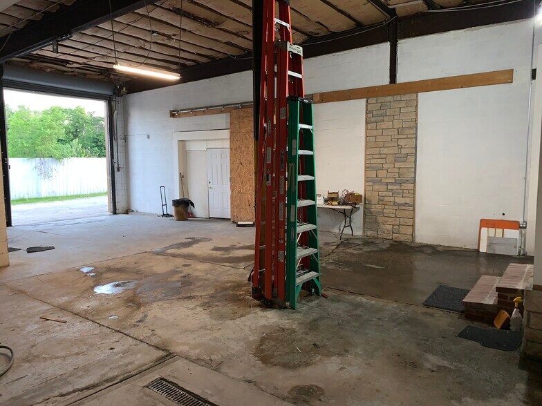More Photos Of 4050 E 116th St, Cleveland Warehouse For Lease
