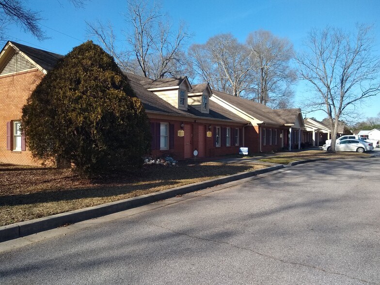 Primary Photo Of 118 North Ave, Jonesboro Office For Lease