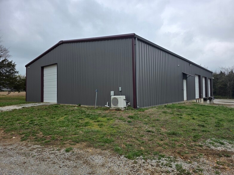 More Photos Of 9110 FR 2140, Cassville Self Storage For Sale