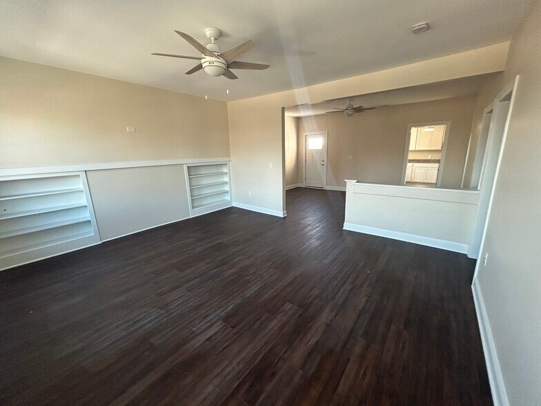 More Photos Of 924 Brookline Blvd, Pittsburgh Storefront Retail Residential For Lease