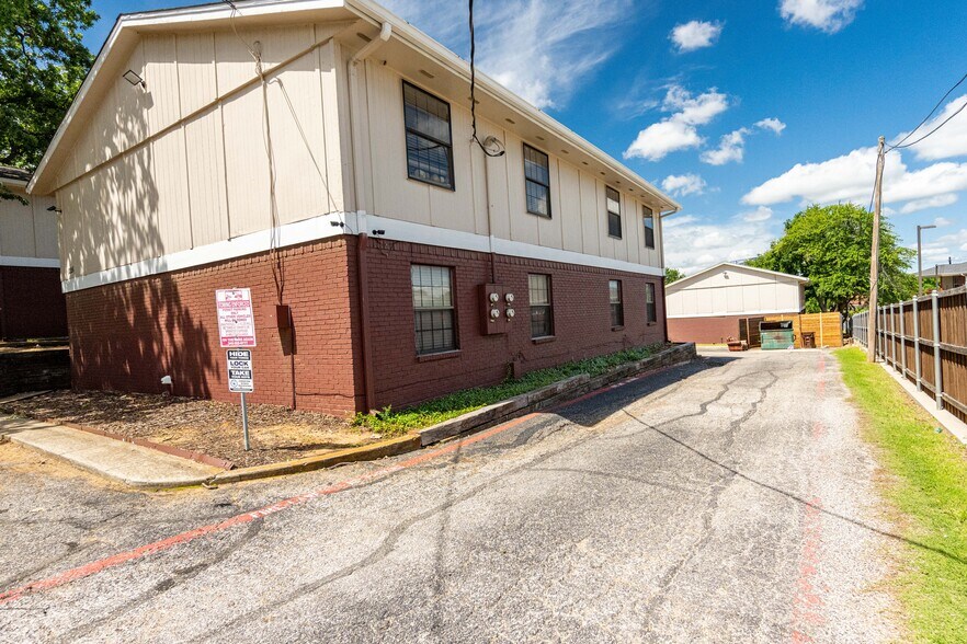More Photos Of 1226-1232 Avenue A, Denton Apartments For Sale