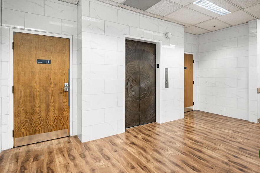 More Photos Of 2535 Kettner Blvd, San Diego Office Residential For Sale